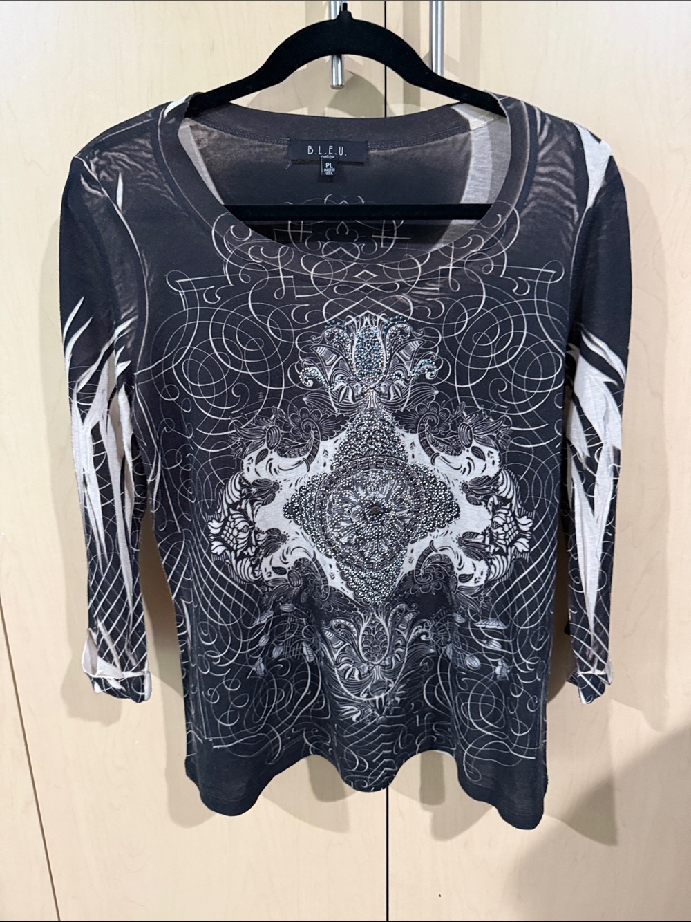 B.L.E.U. Black and White Ornate Graphic Long Sleeve Top